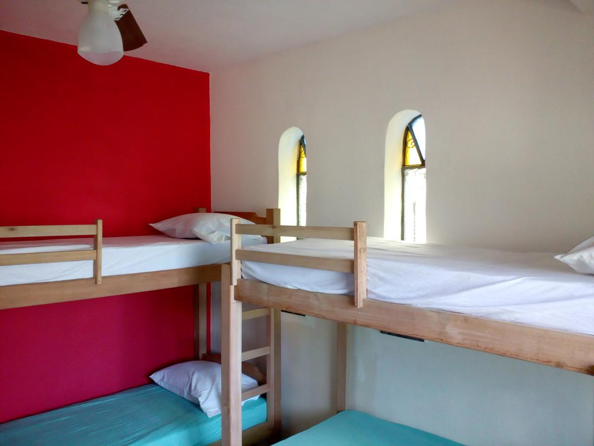 Nautilus Hostel Парати Екстериор снимка
