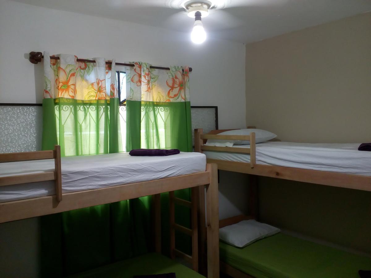Nautilus Hostel Парати Екстериор снимка