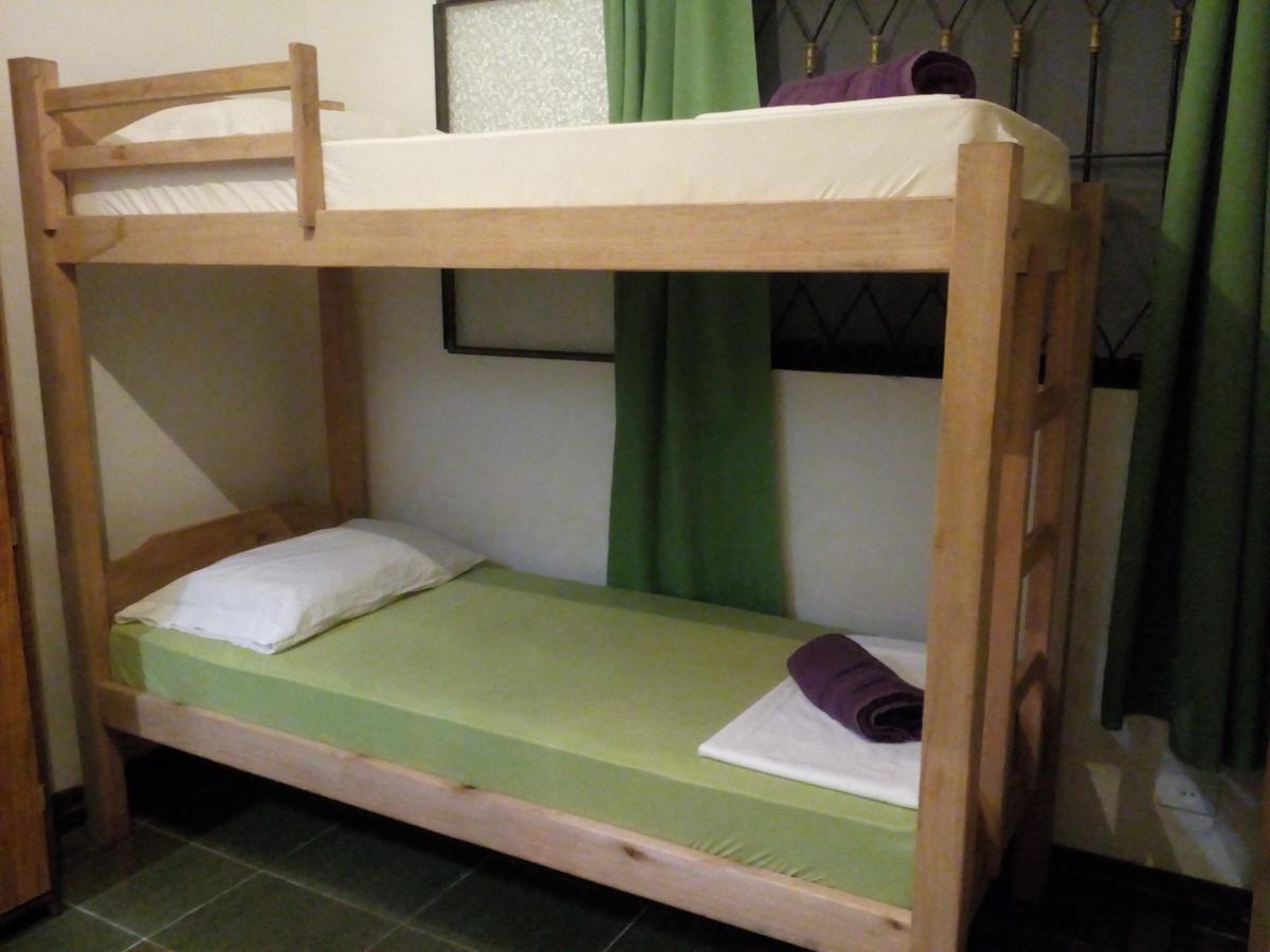 Nautilus Hostel Парати Екстериор снимка