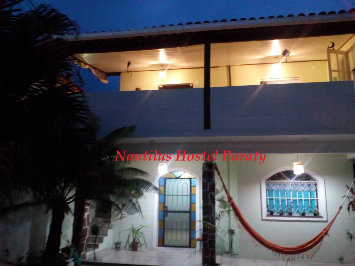 Nautilus Hostel Парати Екстериор снимка